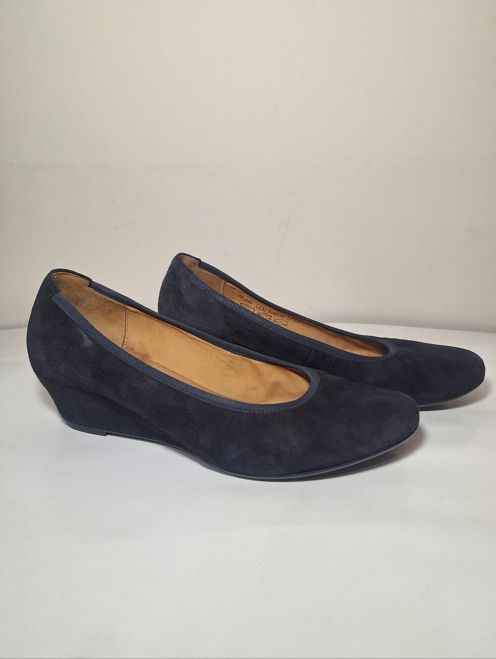 Gabor Sacchetto Black Suede Wedge Pump Uk 6.5 US 9 Quiet Luxury Minimalist